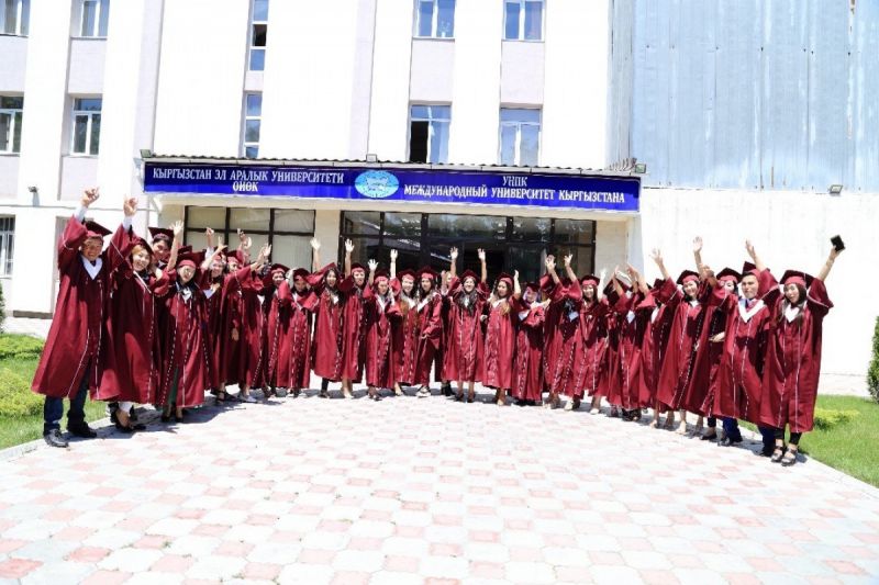 International University of Kyrgyzstan – podwójny dyplom dla studentów z Kirgistanu