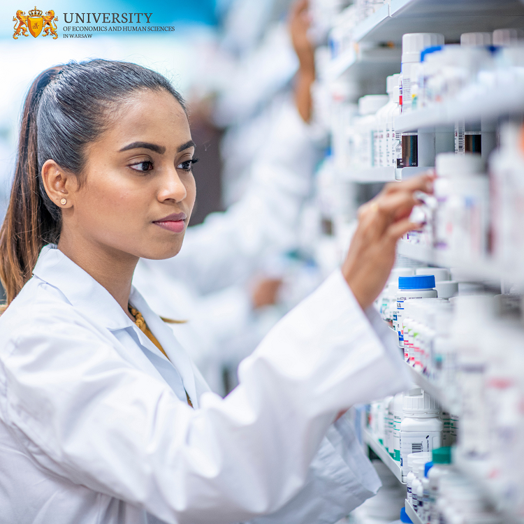 Study pharmacy for the first time at a non-public university!