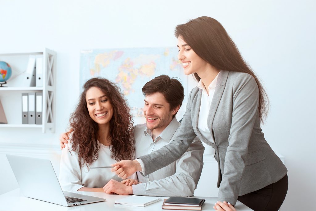 Touroperation and Tourism Animation study option with two foreign languages