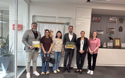 Hanoi University delegation visits VIZJA University