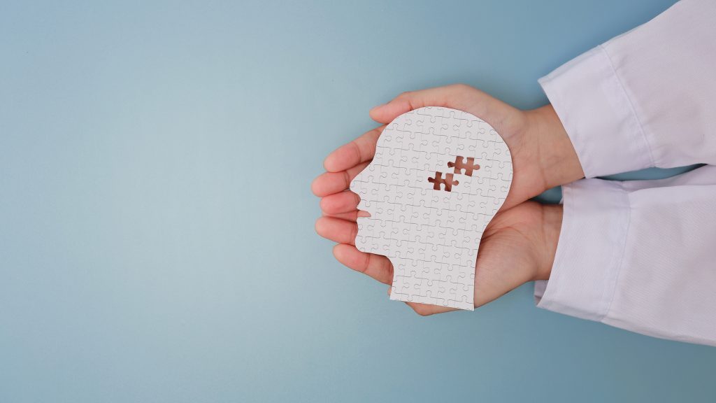 Czy warto studiować psychologię? Perspektywy i zarobki 2026